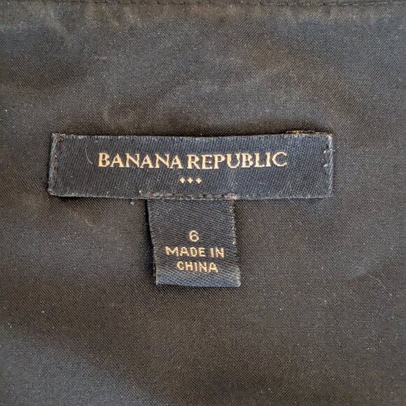 Banana Republic Wrap Dress (6) - Picture 5 of 9